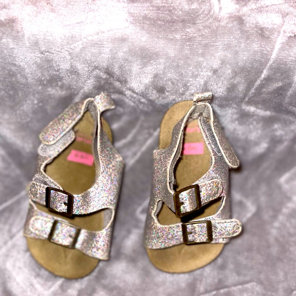 Carter’s Silver Glitter Sandals 6-9 months